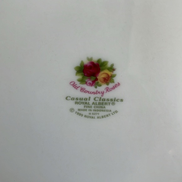 Royal Albert Casual Classics Old Country Roses Fine China Pasta Bowl 11.25” - Picture 4 of 5